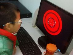 训练3次，裸眼能看到1.5