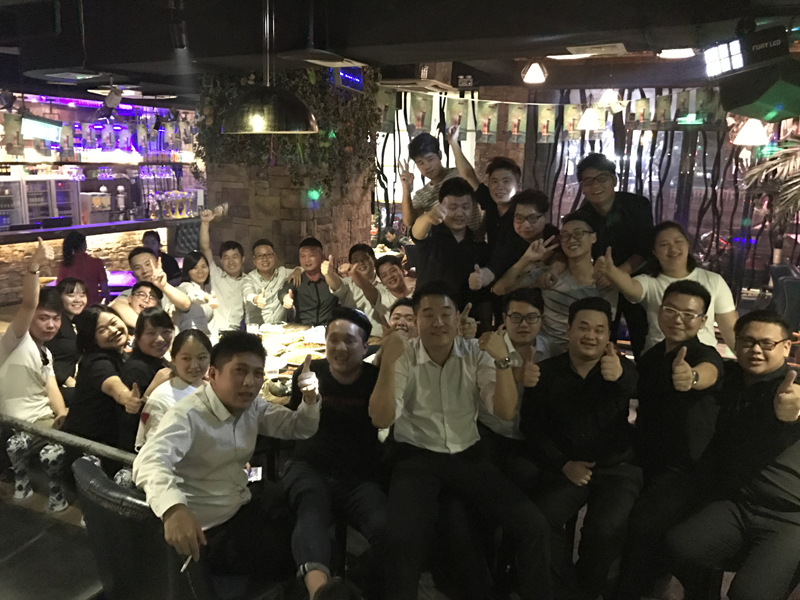 鹭达眼镜营运部业绩达标庆功会