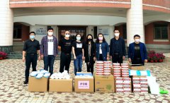 厦门市鹭达眼镜有限公司向厦门英才学校捐赠防疫物资
